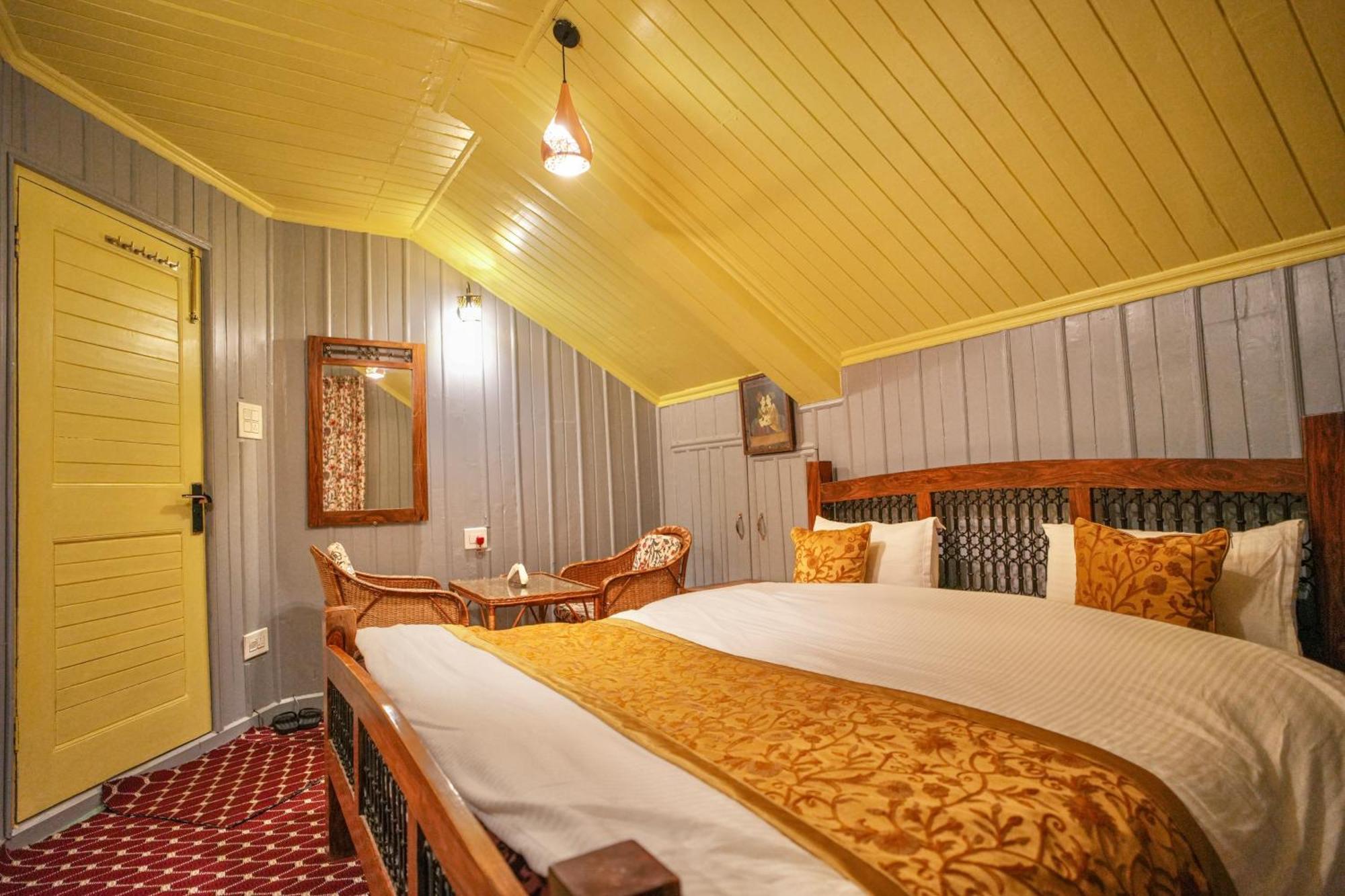 Hotel Little Silver ปาฮาลกัม ภายนอก รูปภาพ