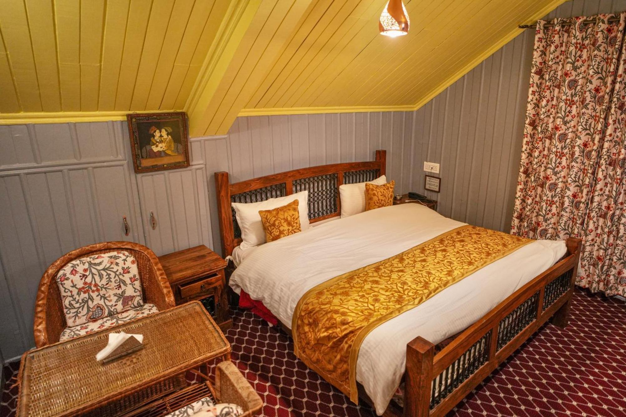 Hotel Little Silver ปาฮาลกัม ภายนอก รูปภาพ