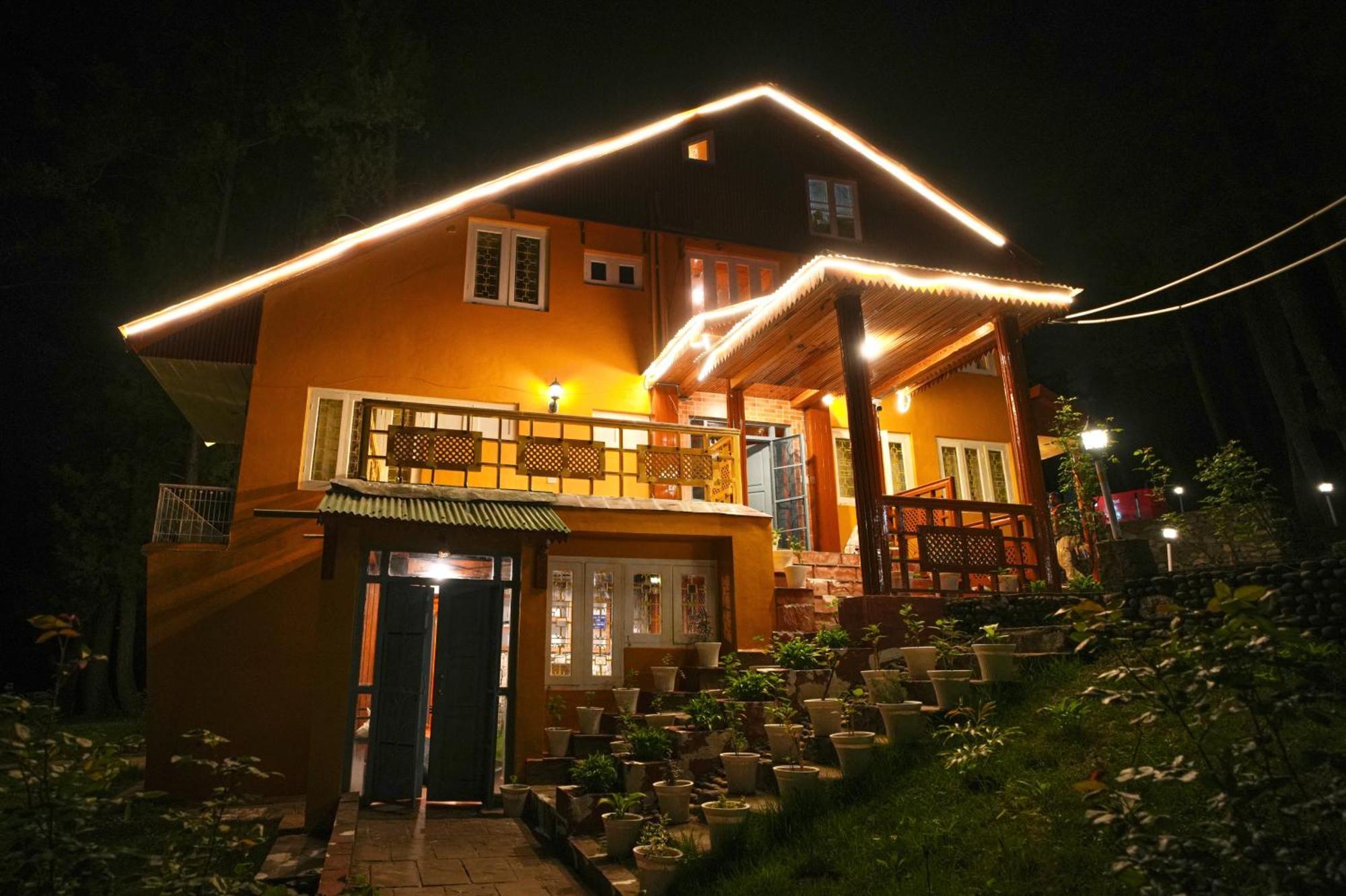 Hotel Little Silver ปาฮาลกัม ภายนอก รูปภาพ