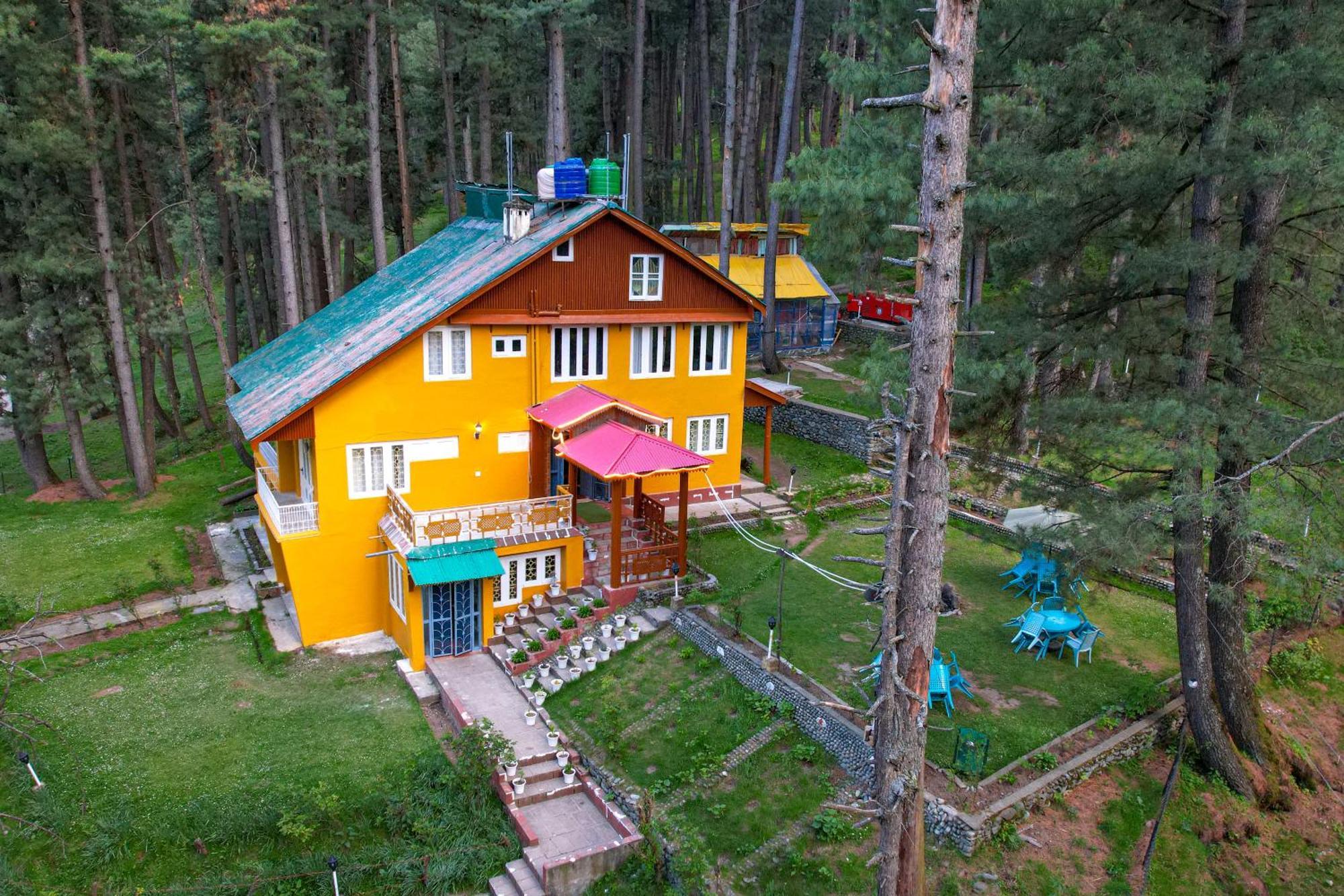 Hotel Little Silver ปาฮาลกัม ภายนอก รูปภาพ